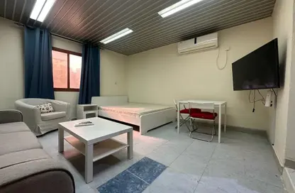 Apartment - Studio - 1 Bathroom for rent in West Bay - West Bay - Doha