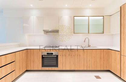 Apartment - 1 Bedroom - 2 Bathrooms for rent in Crystal Residence - Gewan Island - The Pearl Island - Doha