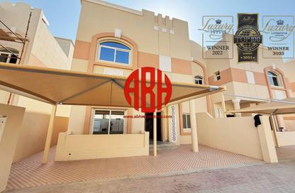 Compound - 5 Bedrooms - 6 Bathrooms for rent in Umm Al Seneem Street - Ain Khaled - Doha