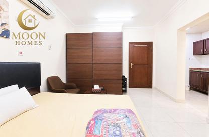 Apartment - Studio - 1 Bathroom for rent in Umm Ghwailina Comm - Umm Ghuwalina - Umm Ghuwailina - Doha Apartment - Studio - 1 Bathroom for rent in Umm Ghwailina Comm - Umm Ghuwalina - Umm Ghuwailina - Doha