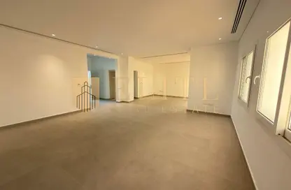 فيلا - 4 غرف نوم - 4 حمامات للايجار في فلل عين خالد - عين خالد - الدوحة