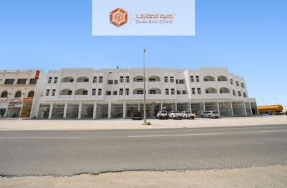 Shop - Studio - 1 Bathroom for rent in Umm Qarn - Al Daayen