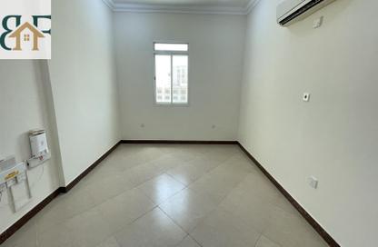 Apartment - 3 Bedrooms - 3 Bathrooms for rent in Muntazah 70 - Al Muntazah - Doha