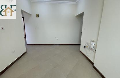 Apartment - 3 Bedrooms - 3 Bathrooms for rent in Muntazah 70 - Al Muntazah - Doha