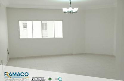 Apartment - 3 Bedrooms - 2 Bathrooms for rent in B-Ring Road - B-Ring Road - Doha
