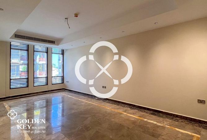 56618170 - Property Main Image