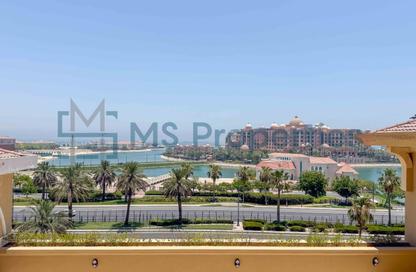 Apartment - 2 Bedrooms - 3 Bathrooms for rent in East Porto Drive - Porto Arabia - The Pearl Island - Doha