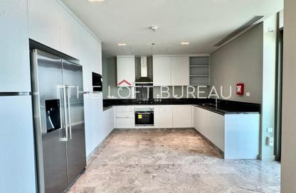 Apartment - 3 Bedrooms - 5 Bathrooms for sale in Seef Lusail Tower 1 - Seef Lusail - Lusail City - Lusail