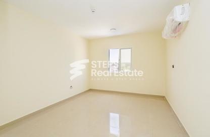 Labor Camp - Studio - 7+ Bathrooms for rent in East Industrial Street - Birkat Al Awamer - Al Wakra