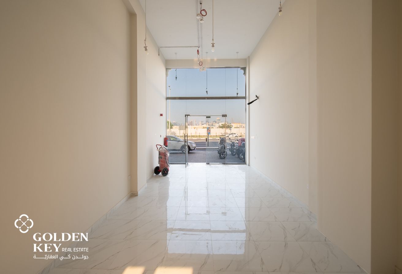 Prime Retail Shop with High Visibility | Markhiya