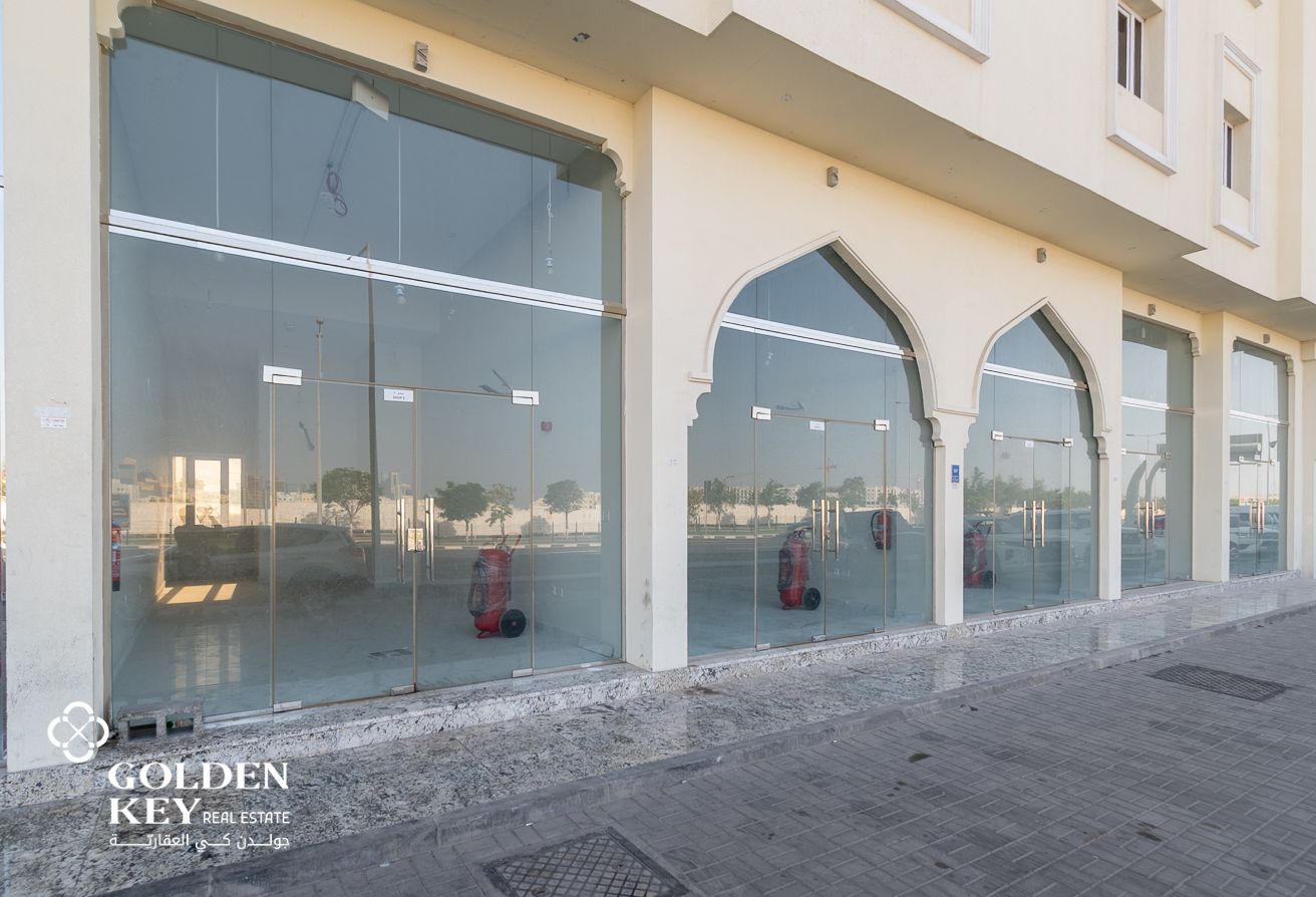 Prime Retail Shop with High Visibility | Markhiya
