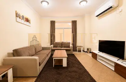 Apartment - 2 Bedrooms - 3 Bathrooms for rent in Musheireb Apartments - Musheireb - Doha