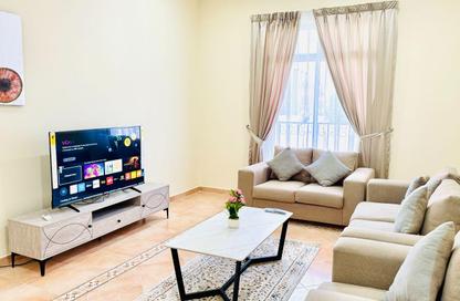 Apartment - 2 Bedrooms - 2 Bathrooms for rent in Bin Omran - Fereej Bin Omran - Doha
