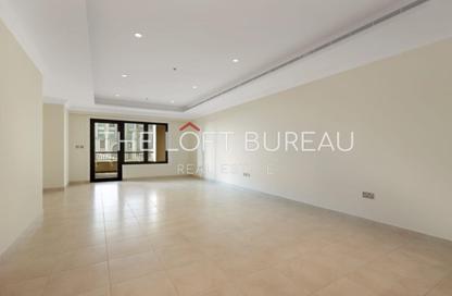 Apartment - 2 Bedrooms - 3 Bathrooms for rent in Tower 31 - Porto Arabia - The Pearl Island - Doha