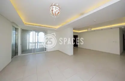 شقة - 2 غرف نوم - 3 حمامات للايجار في فيفا بحرية شرق - فيفا بحرية - جزيرة اللؤلؤة - الدوحة