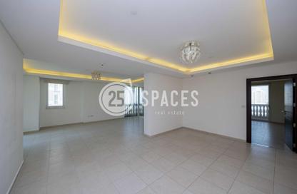 Apartment - 2 Bedrooms - 3 Bathrooms for rent in Viva East - Viva Bahriyah - The Pearl Island - Doha
