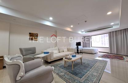 Apartment - Studio - 1 for rent in West Porto Drive - Porto Arabia - The Pearl Island - Doha