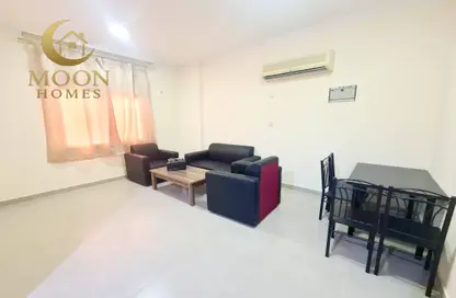 Apartment - 1 Bedroom - 1 Bathroom for rent in Old Salata - Salata - Doha