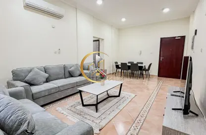 Apartment - 2 Bedrooms - 2 Bathrooms for rent in Abu Talha Street - Fereej Bin Omran - Doha