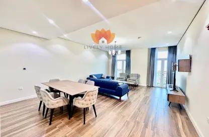 Apartment - 3 Bedrooms - 5 Bathrooms for rent in Floresta Gardens - Floresta Gardens - The Pearl Island - Doha