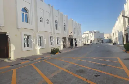 فيلا - 6 غرف نوم - 6 حمامات للايجار في وادي المرخ - مريخ - المريخ - الدوحة