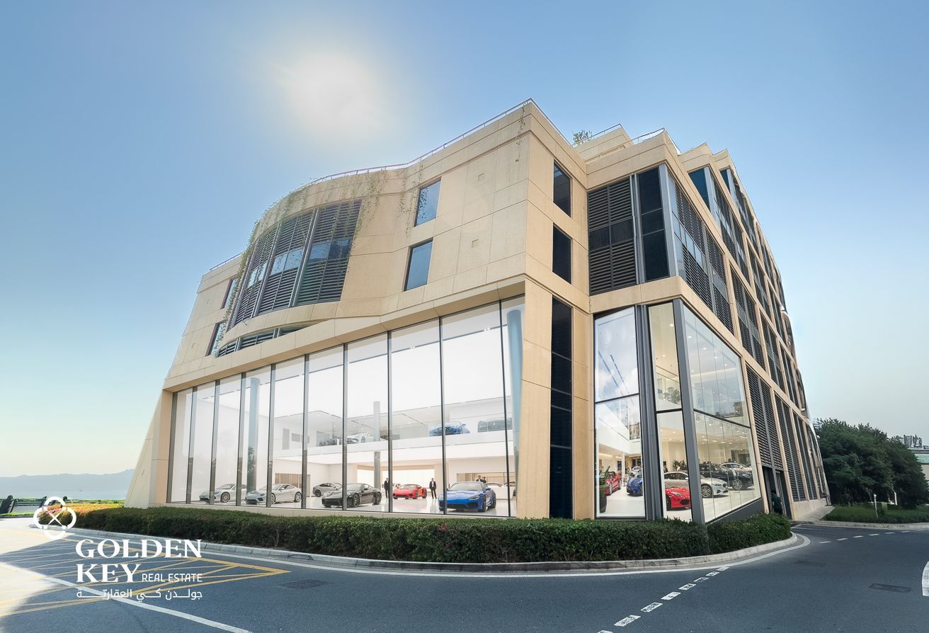 Main Street | Luxurious Showroom | The Pearl