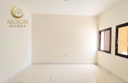 Apartment - 3 Bedrooms - 3 Bathrooms for rent in Umm Ghuwailina 4 - Umm Ghuwailina - Doha