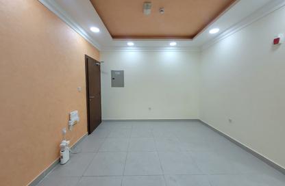 Apartment - 1 - 1 for rent in Bin Omran - Fereej Bin Omran - Doha