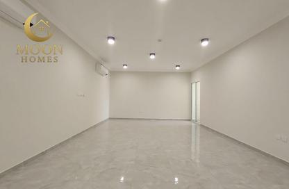 Apartment - 2 Bedrooms - 2 Bathrooms for rent in Musheireb Apartments - Musheireb - Doha