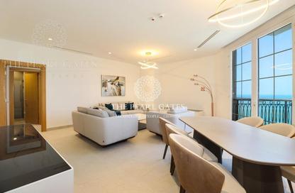 Apartment - 2 Bedrooms - 3 Bathrooms for rent in Floresta Gardens - Floresta Gardens - The Pearl Island - Doha