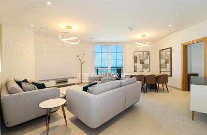 Apartment - 2 Bedrooms - 3 Bathrooms for rent in Floresta Gardens - Floresta Gardens - The Pearl Island - Doha