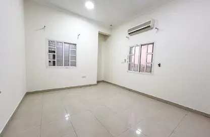 شقة - 2 غرف نوم - 2 حمامات للايجار في شارع السد - السد - الدوحة