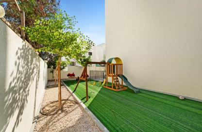 Apartment - 2 Bedrooms - 3 Bathrooms for rent in Al Sadd Road - Al Sadd - Doha