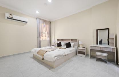 Apartment - 2 Bedrooms - 3 Bathrooms for rent in Al Sadd Road - Al Sadd - Doha