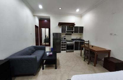Apartment - Studio - 1 Bathroom for rent in Izghawa - Izghawa - Doha