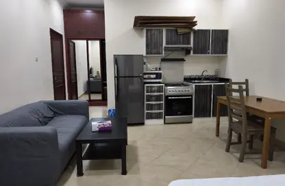 Apartment - 1 Bathroom for rent in Izghawa - Izghawa - Doha