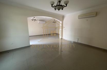Villa - 5 Bedrooms - 4 Bathrooms for rent in Ain Khaled Villas - Ain Khaled - Doha