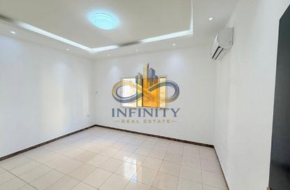 Apartment - 3 - 3 for rent in Umm Ghwailina Comm - Umm Ghuwalina - Umm Ghuwailina - Doha