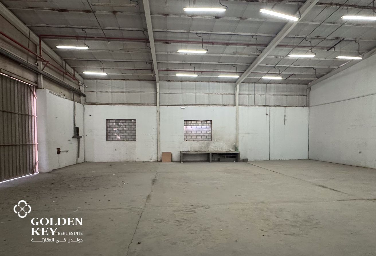 Steel Workshop w/ Labor Camp | Industrial Area