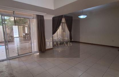 مجمع سكني - 5 غرف نوم - 4 حمامات للايجار في شارع الوعب - الوعب - الدوحة