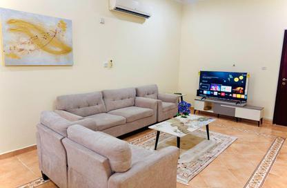 Apartment - 2 Bedrooms - 2 Bathrooms for rent in Bin Omran - Fereej Bin Omran - Doha