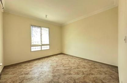 Apartment - 2 Bedrooms - 2 Bathrooms for rent in Fereej Bin Mahmoud North - Fereej Bin Mahmoud - Doha