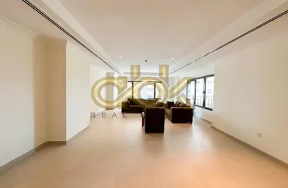 Apartment - 1 Bedroom - 2 Bathrooms for rent in East Porto Drive - Porto Arabia - The Pearl Island - Doha