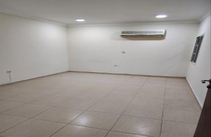 Apartment - 2 Bedrooms - 2 Bathrooms for rent in Al Sadd Road - Al Sadd - Doha