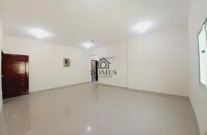 Apartment - 3 Bedrooms - 3 Bathrooms for rent in Thabit Bin Zaid Street - Al Mansoura - Doha