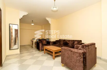 Apartment - 2 Bedrooms - 2 Bathrooms for rent in Musheireb Tower - Musheireb - Musheireb - Doha