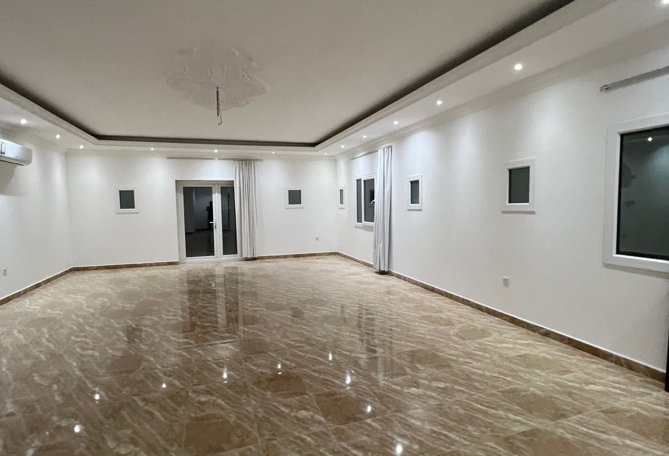 Studio Apartment with Balcony and Shared Pool