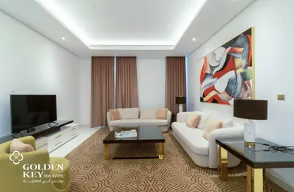 Apartment - 2 Bedrooms - 3 Bathrooms for rent in Floresta Gardens - Floresta Gardens - The Pearl Island - Doha