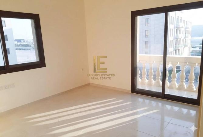56121163 - Property Image 2