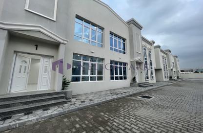 Compound - 4 Bedrooms - 4 Bathrooms for rent in Wadi Al Markh - Muraikh - AlMuraikh - Doha